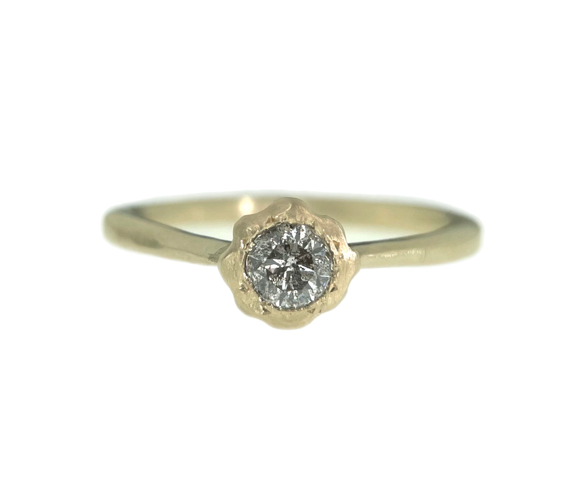 clamshell diamond ring