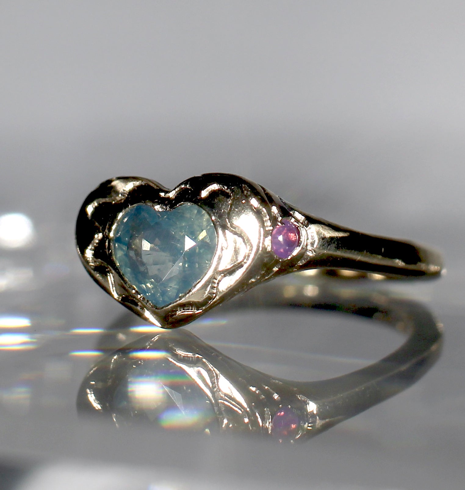 silky squiggle heart signet