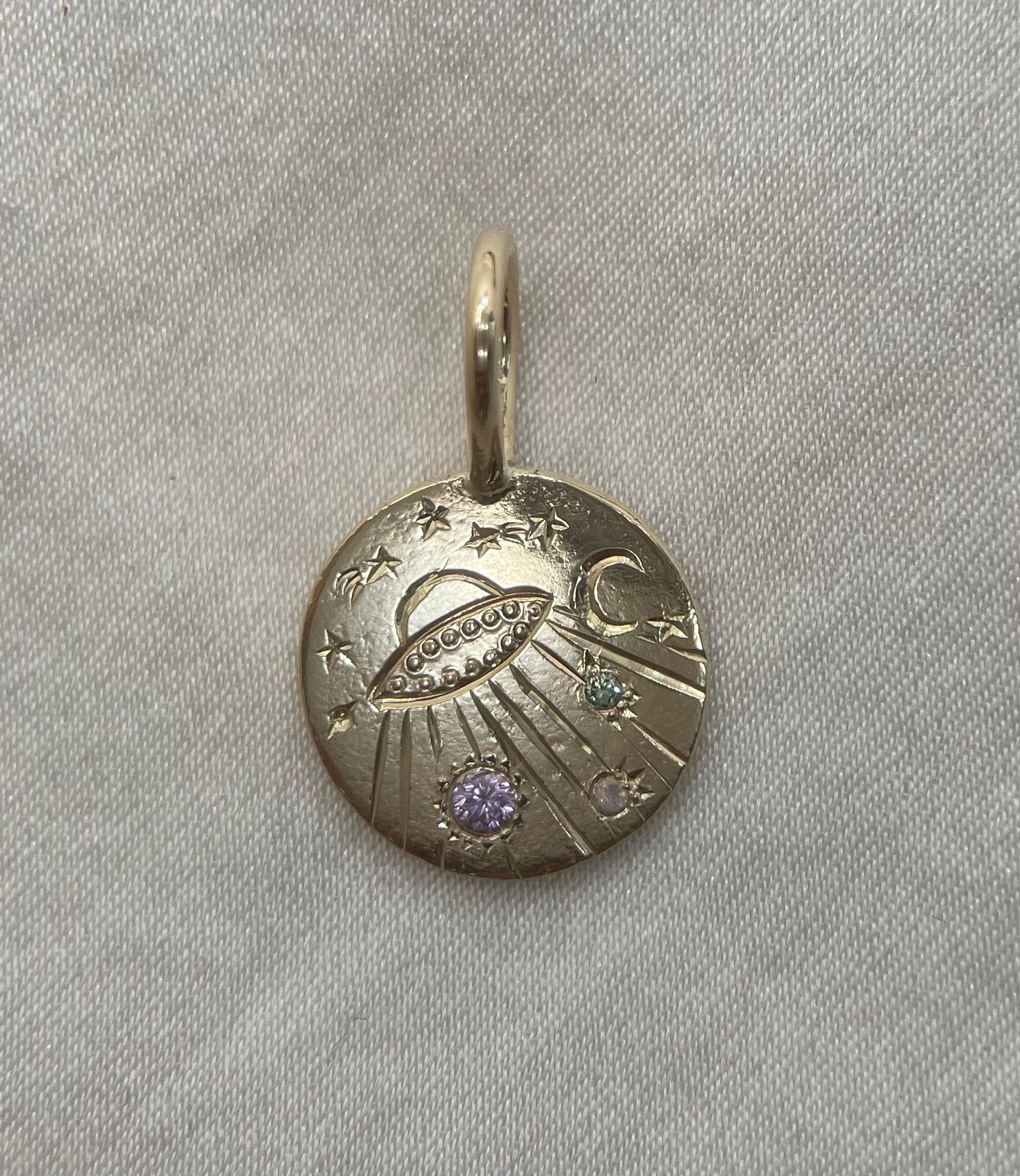 mini ufo pendant